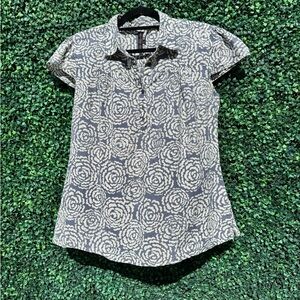 Jenifer & Grace Cream and Gray Patterned Blouse